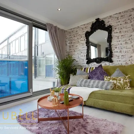 Apartment The Cakide: Cozy Serviced With Netflix In Leeds *